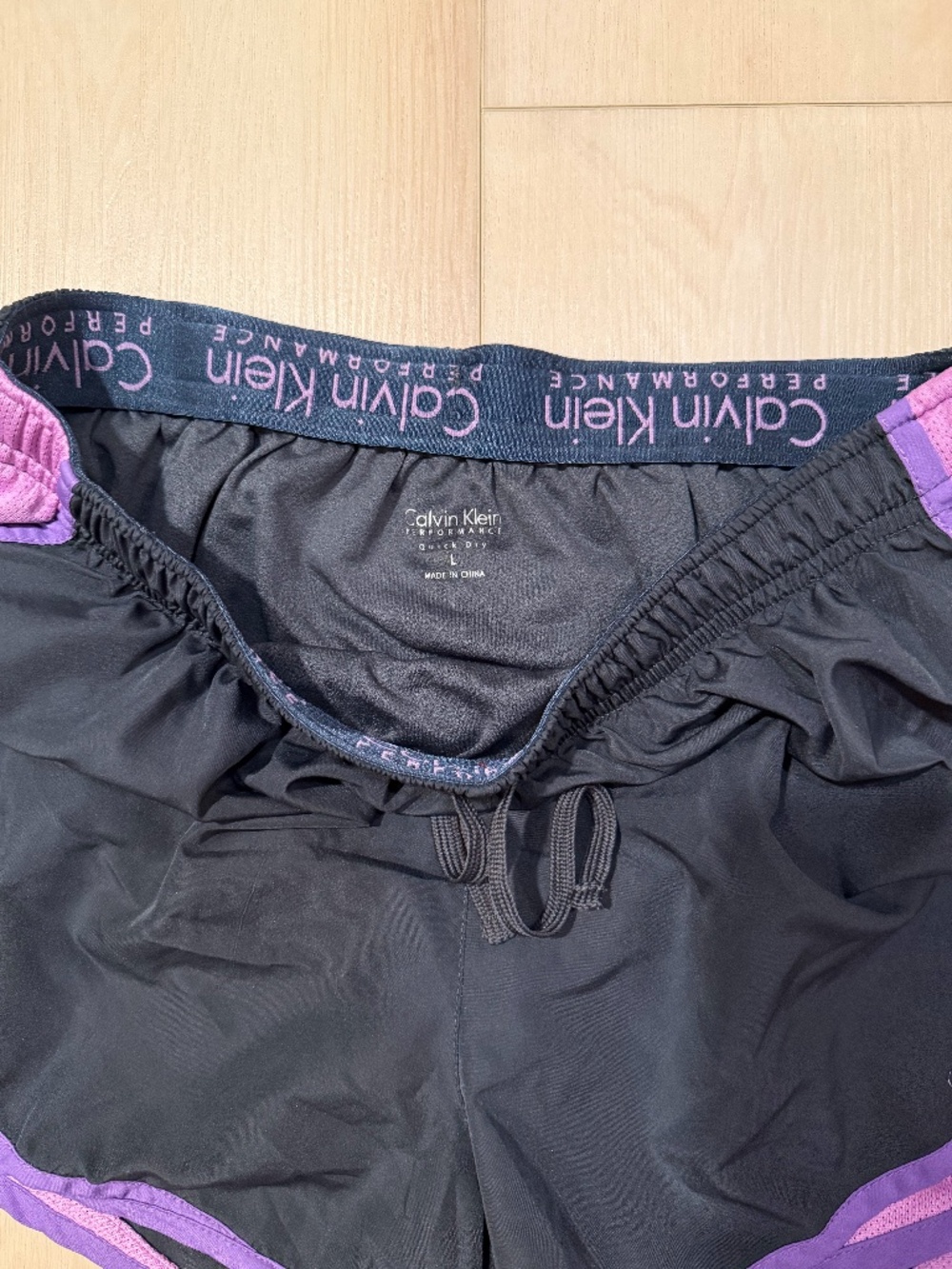 Calvin Klein Athletic Shorts Women's Size Large - Picture 3 of 4